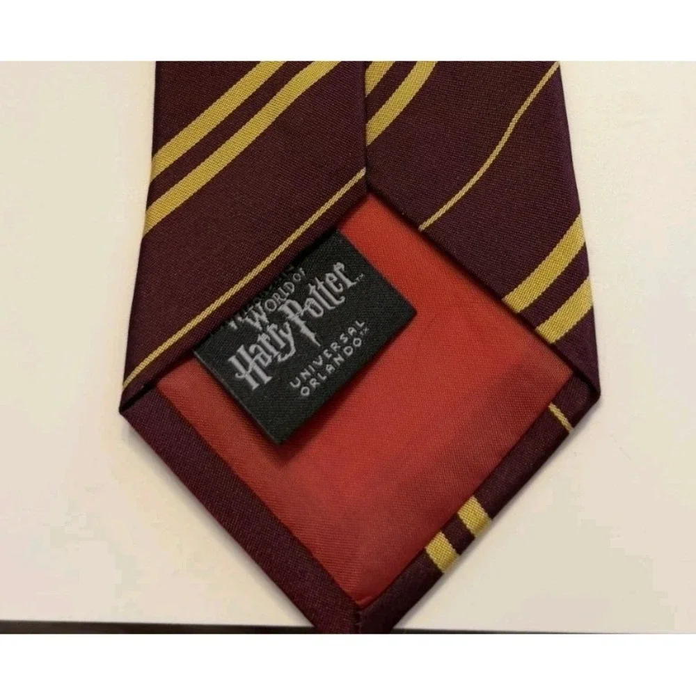 Harry Potter Gryffindor Silk Tie – Universal Orlando Wizarding World